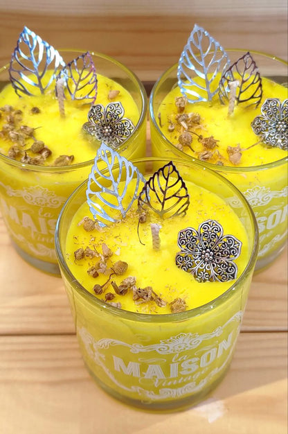Candela in bicchiere vintage con ciondoli - Mimosa