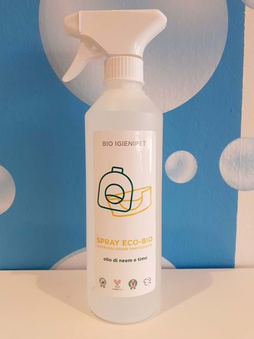 Spray Detergente Igienizzante all'Olio di Neem e Timo per tessuti